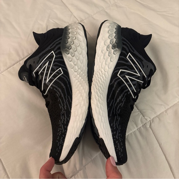 New Balance Black White and Gray M1080B11-D mens size 9.5 - Picture 3 of 8